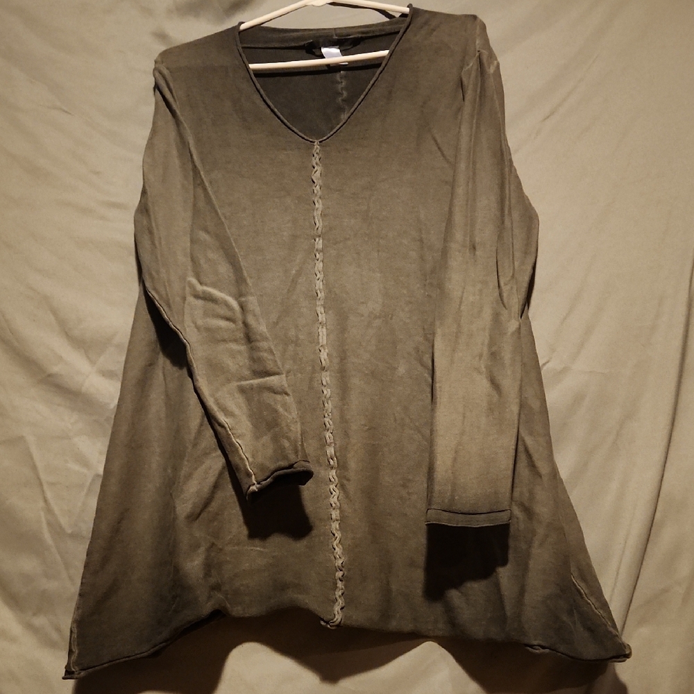 Elemente Clemente Gray V-Neck Long Sleeve Top
